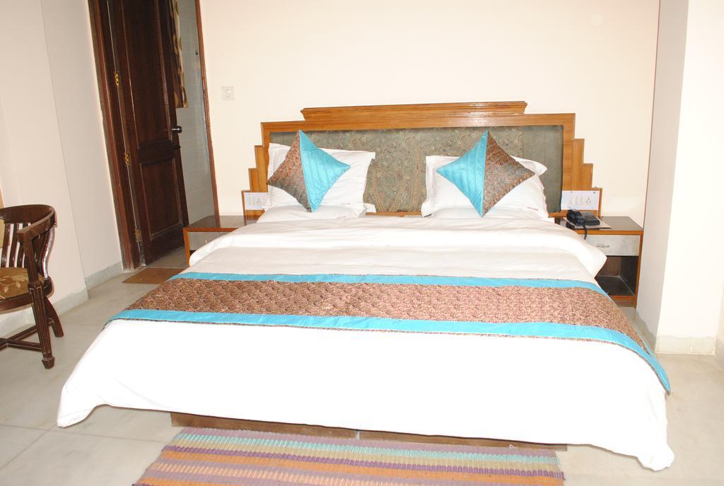 De Gold 3* New Delhi