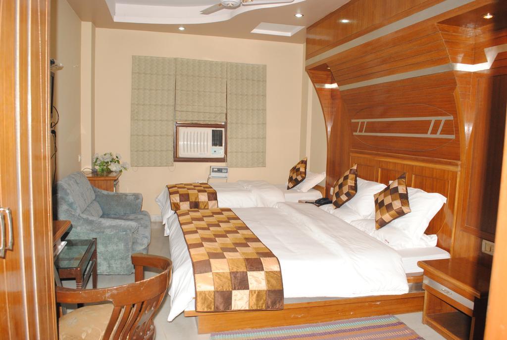 De Gold 3* New Delhi