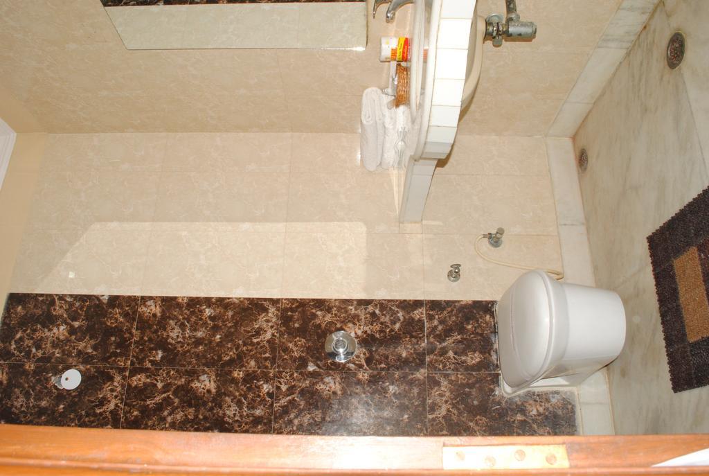 De Gold 3* New Delhi
