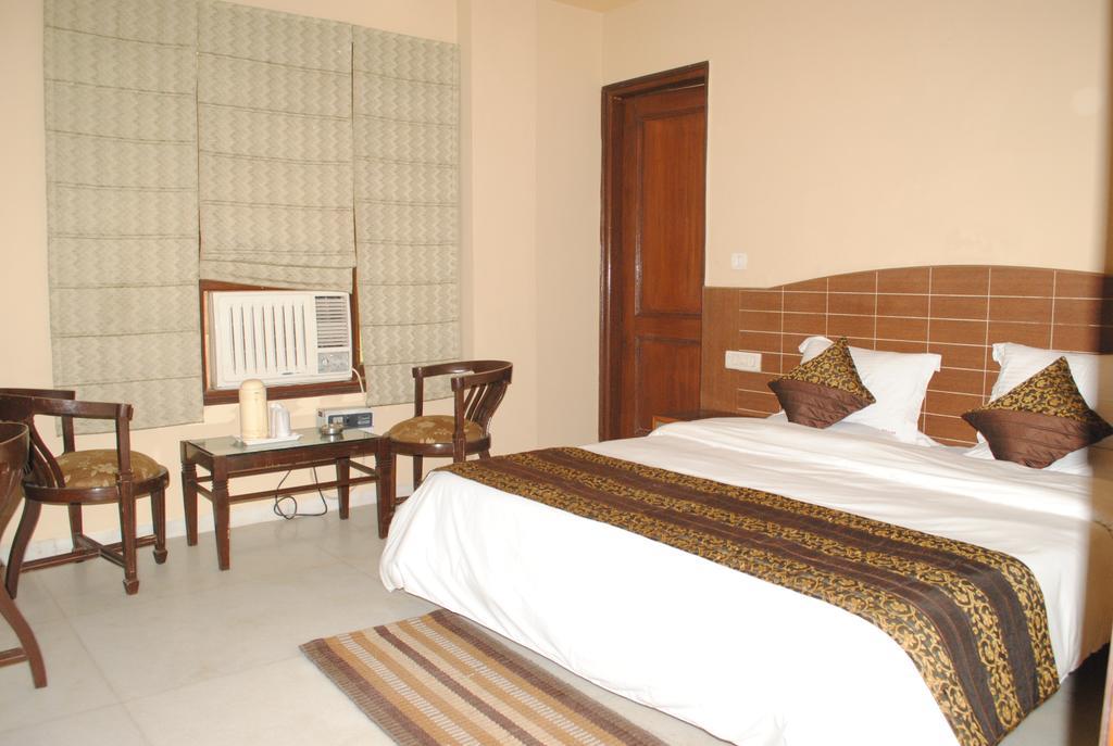 De Gold Hotel New Delhi